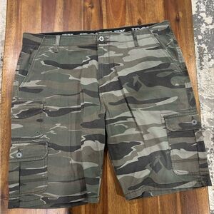 Iron Co. Men's Camouflage Cargo Shorts